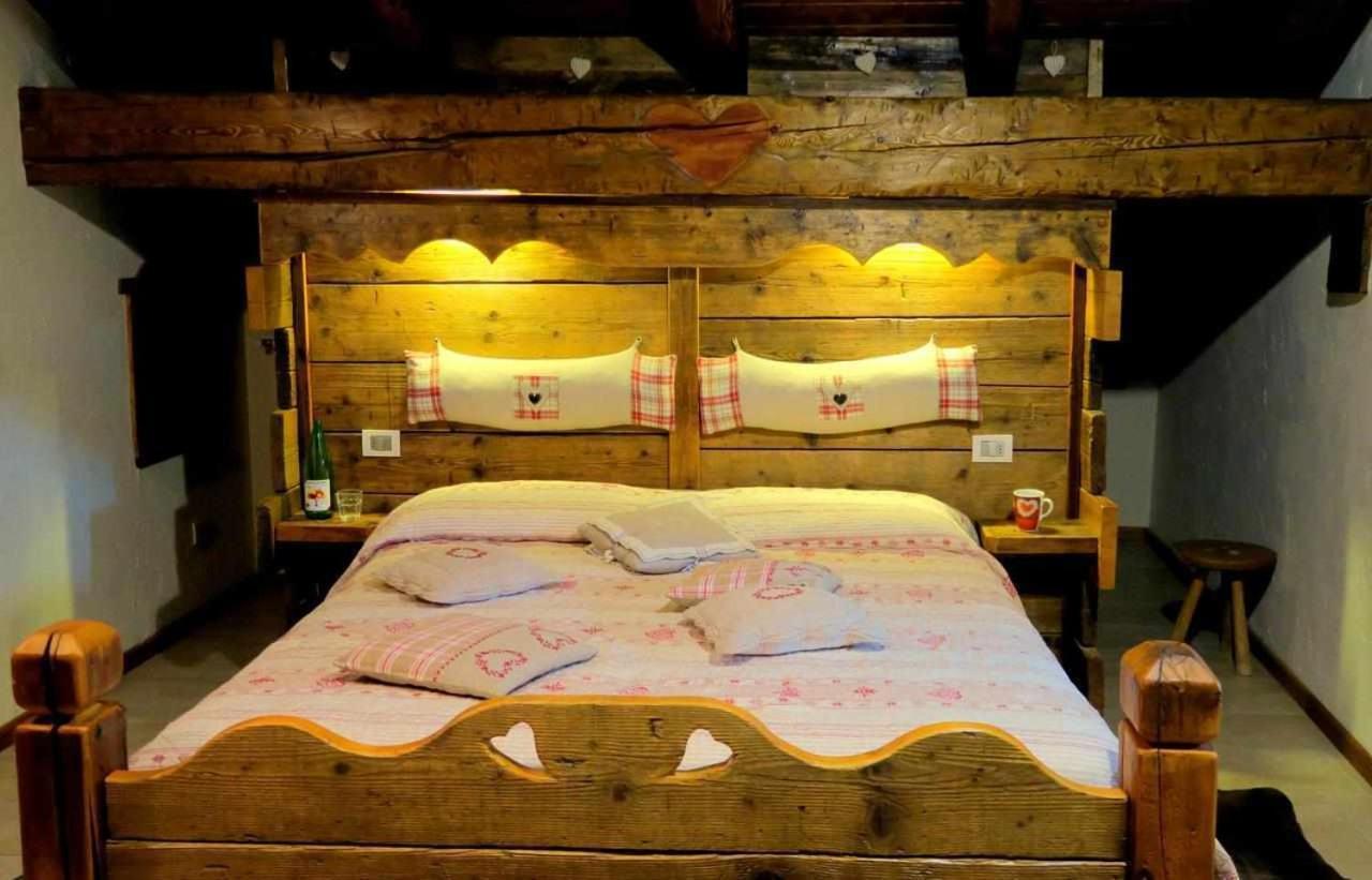 Romantica Suite Con Vasca Idromassaggio Aosta Buitenkant foto