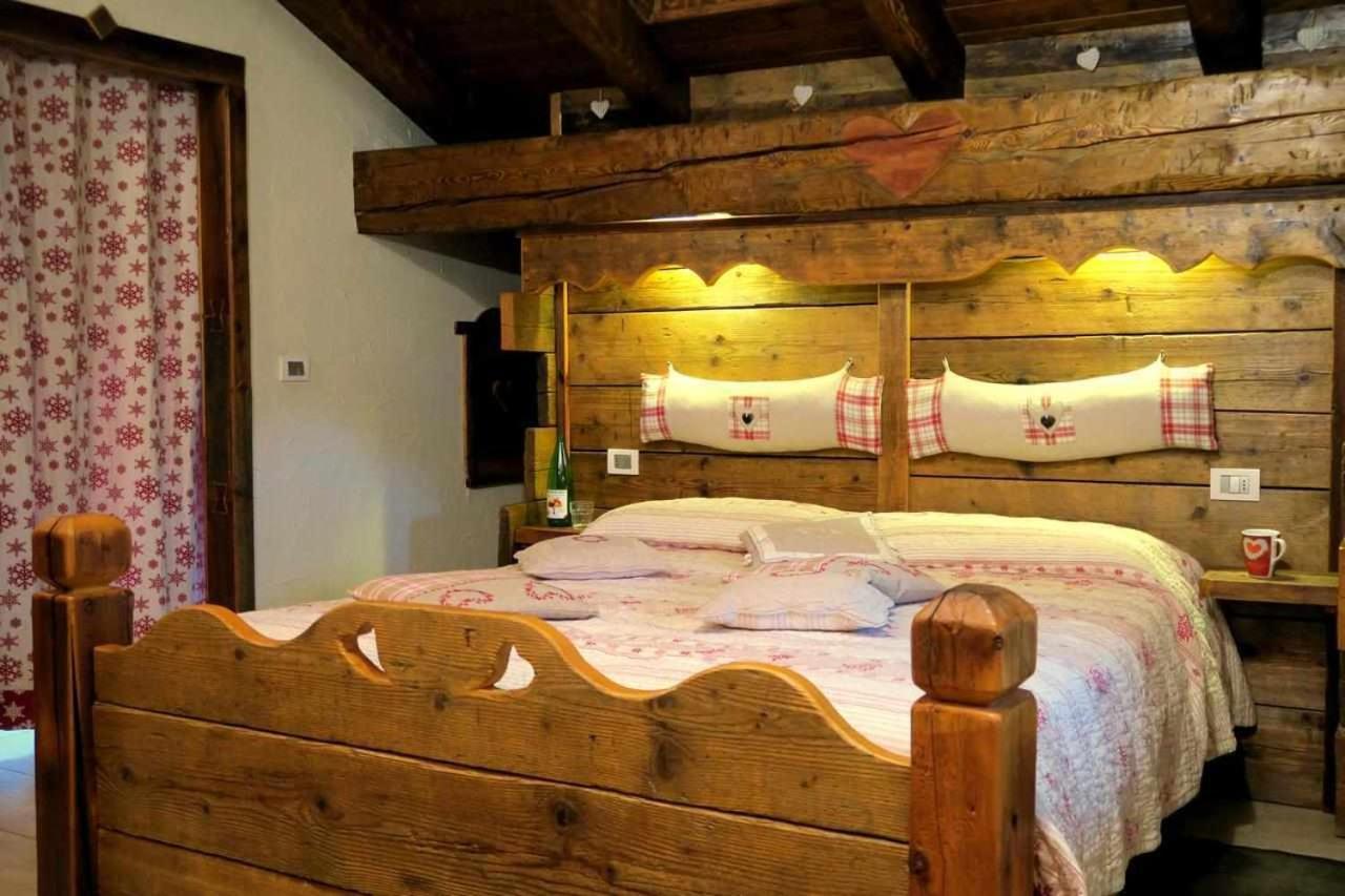 Romantica Suite Con Vasca Idromassaggio Aosta Buitenkant foto